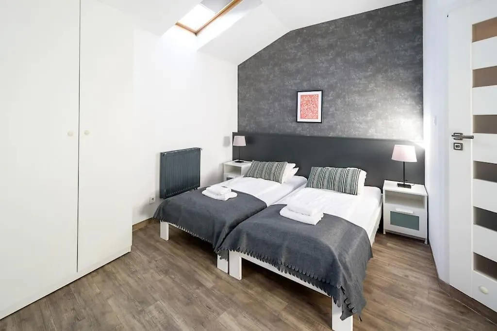 Modern Apartment In The Very Central Location 20-1