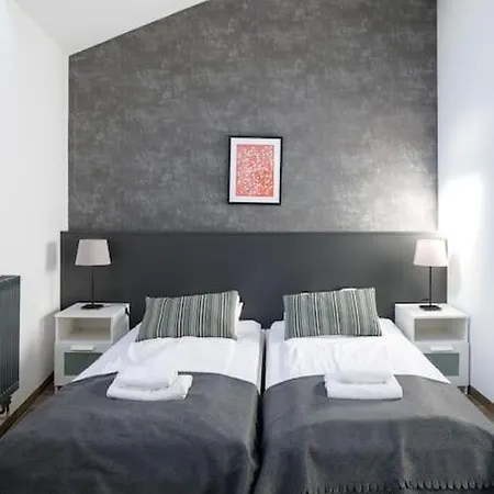 Modern Apartment In The Very Central Location 20-3